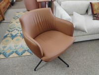 Signa Swivel Lounge Chair